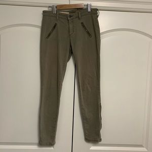 ❤️Pilcro moto jeans olive khaki skinny jean 28 zip